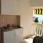 Apartamento 5 *