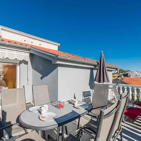 Apartamento 5 *