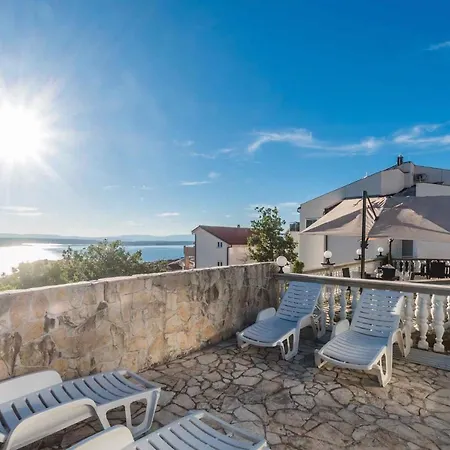 Crikvenica 5 Apartment *